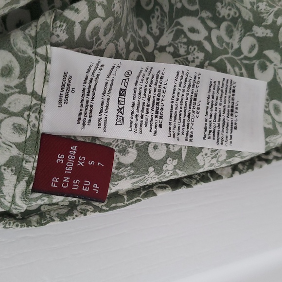 Comptoir des Cotonniers Floral French Style dress Size Small NWOT - Picture 7 of 8